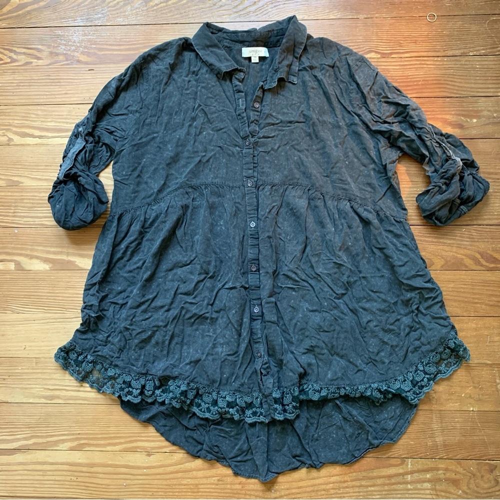 Umgee Distress 3/4 Sleeve Gray Lace button Down Tunic